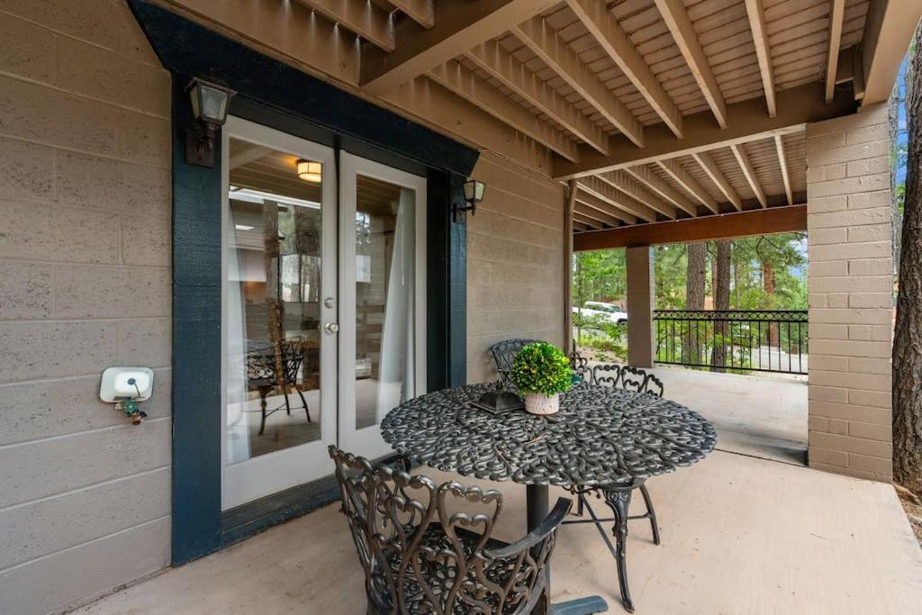 Luxury Cabin Oasis Getaway Heart Of Munds Park מראה חיצוני תמונה