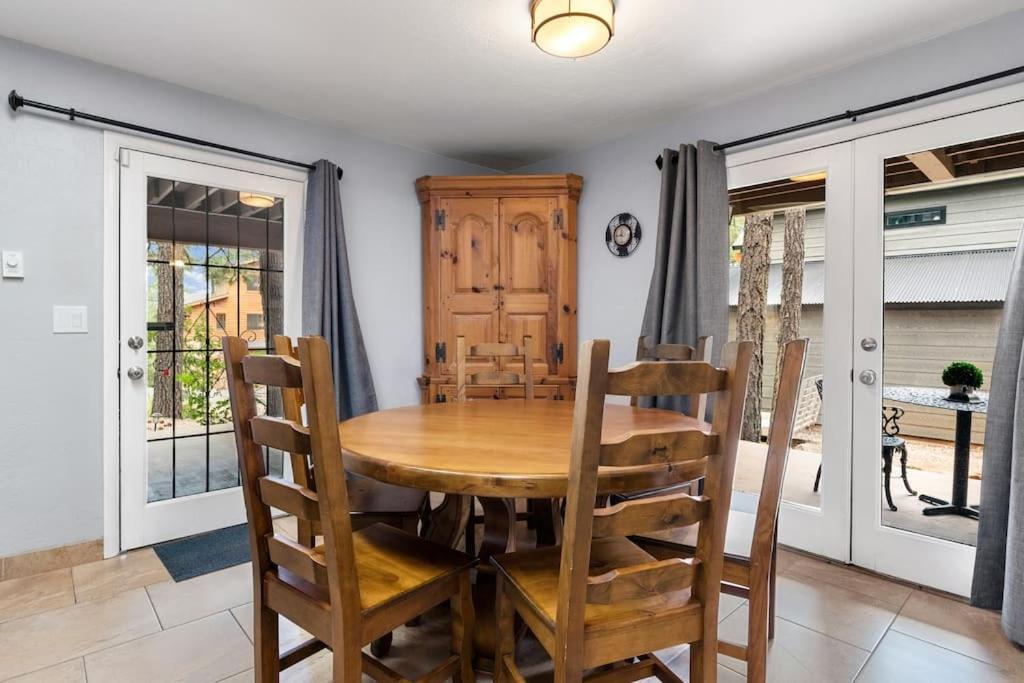 Luxury Cabin Oasis Getaway Heart Of Munds Park מראה חיצוני תמונה