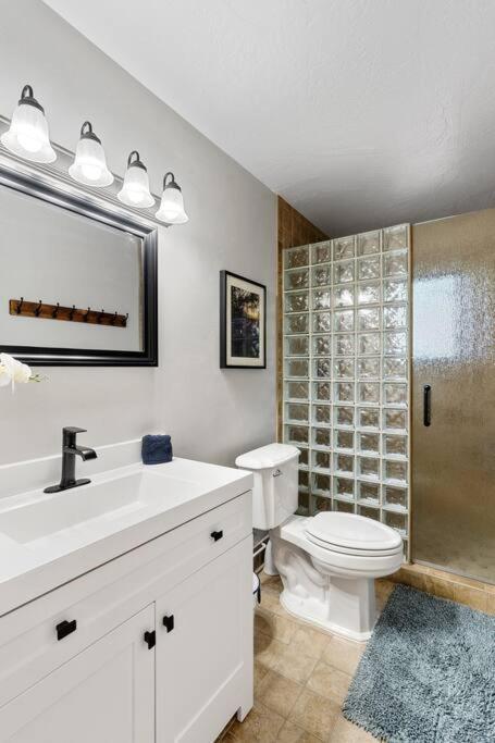 Luxury Cabin Oasis Getaway Heart Of Munds Park מראה חיצוני תמונה