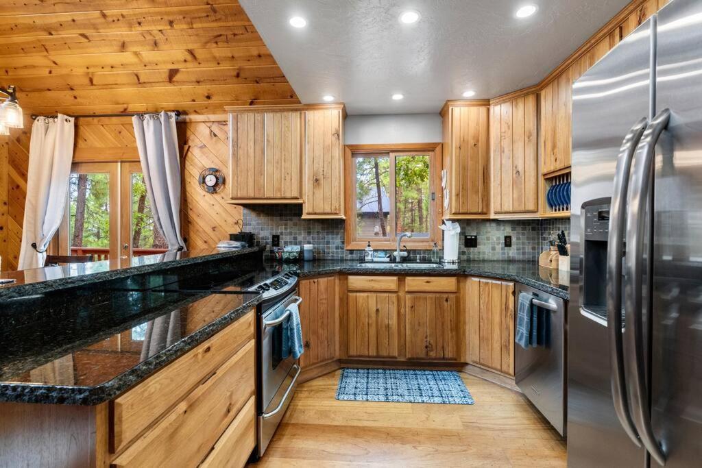 Luxury Cabin Oasis Getaway Heart Of Munds Park מראה חיצוני תמונה
